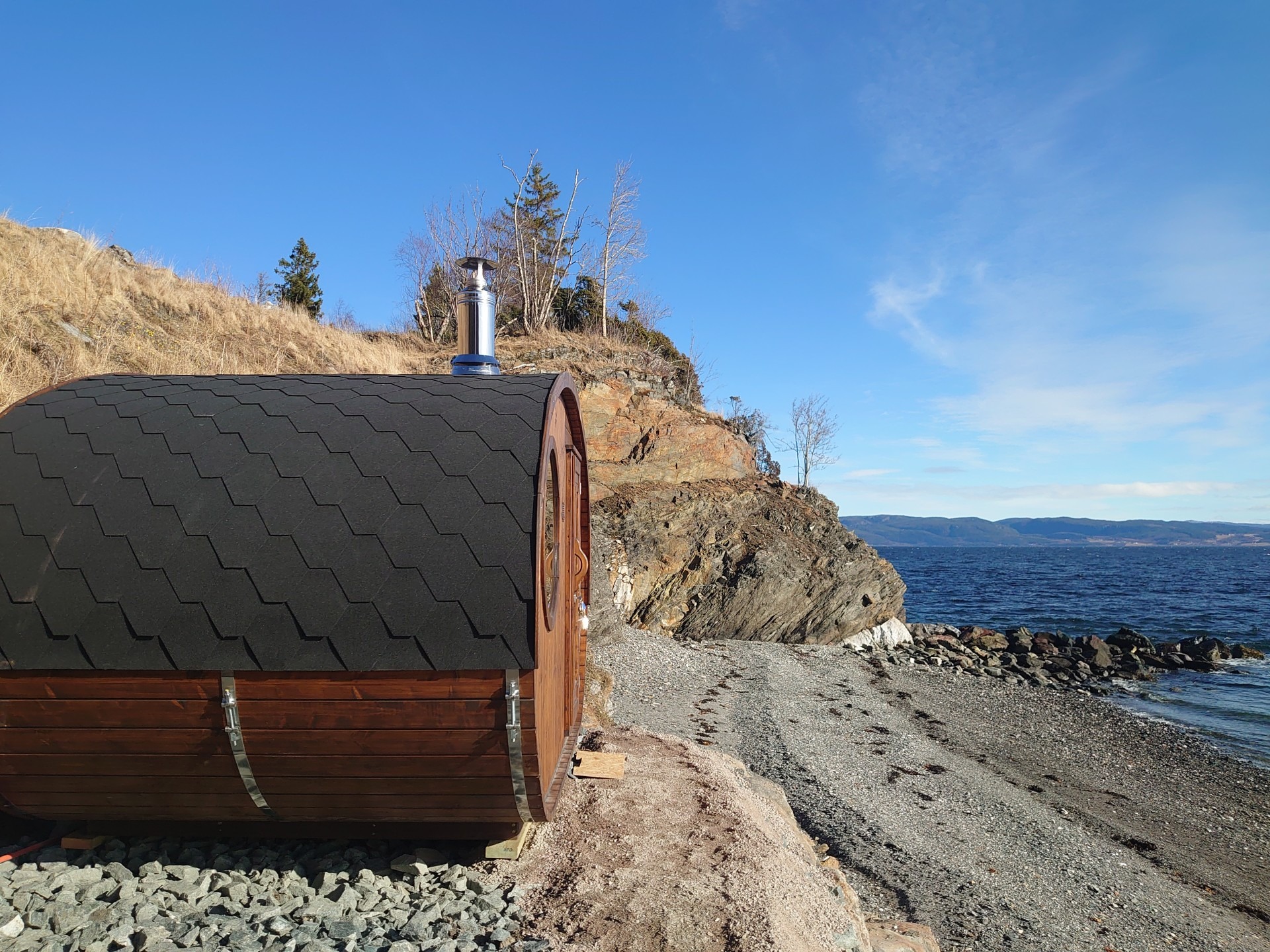 Sauna am Strand von Hjellup Fjordbo
