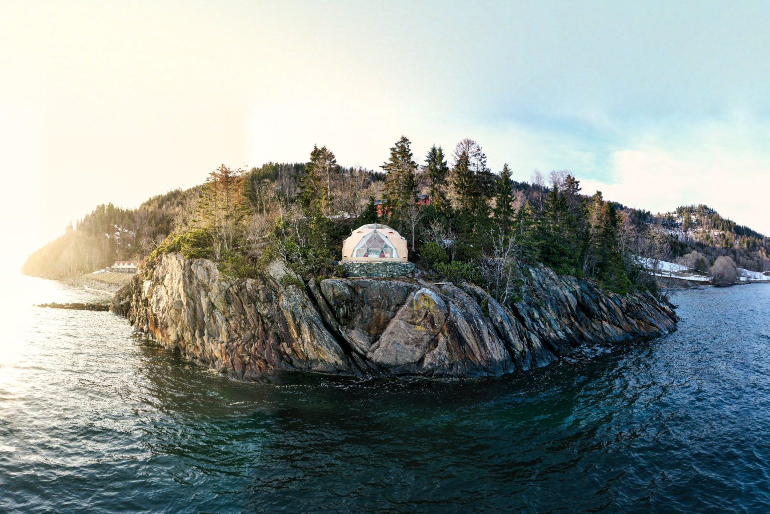 Dome Smiberget auf Hjellup Fjordbo in Leksvik, spektakuläre Unterkunft in Fosen.